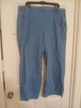Old Navy Women's Light Blue Flare Pull-On Jeans